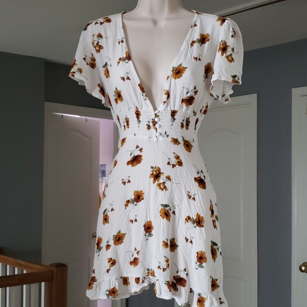 🎈Flirty Ruffled Sunflower Mini Dress.